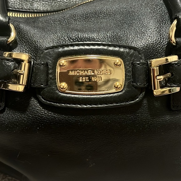 Michael Kors Duffle - Picture 2 of 3